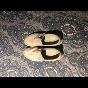 vans podium slip on mid